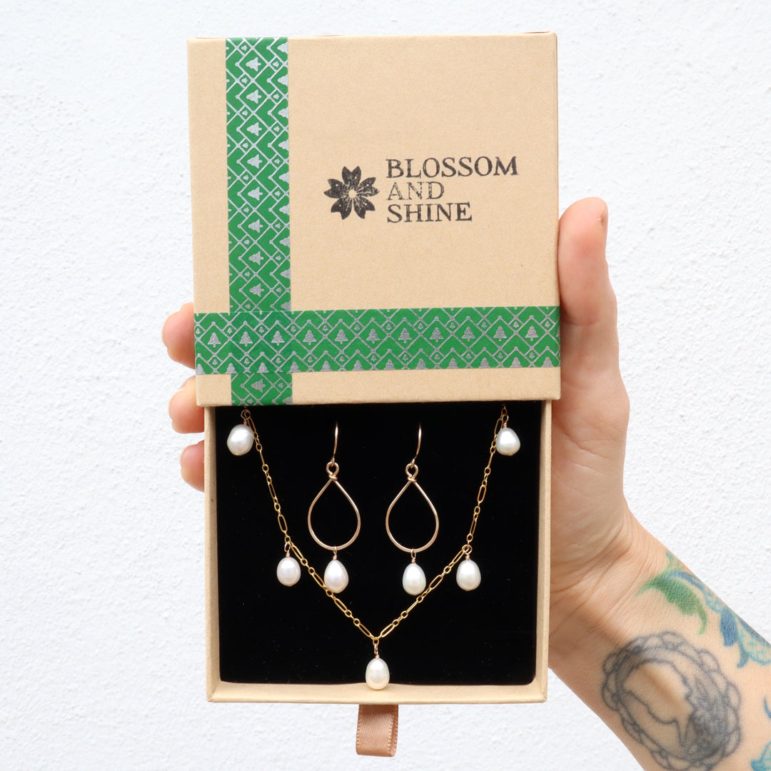 pearl jewelry gift set in sterling silver or 14k gold filled with fresh water pearls in a holiday gift box