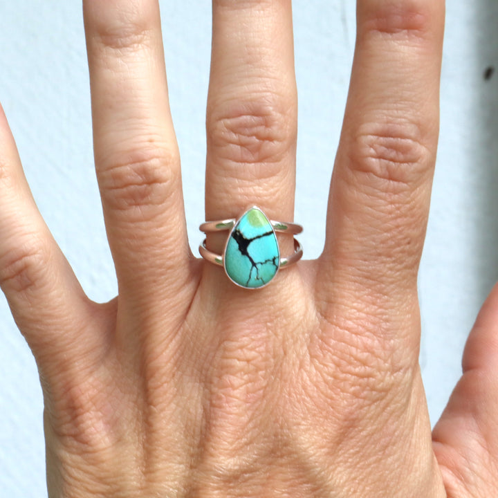 one of a kind sterling silver double round ring band featuring hubei turquoise gemstone